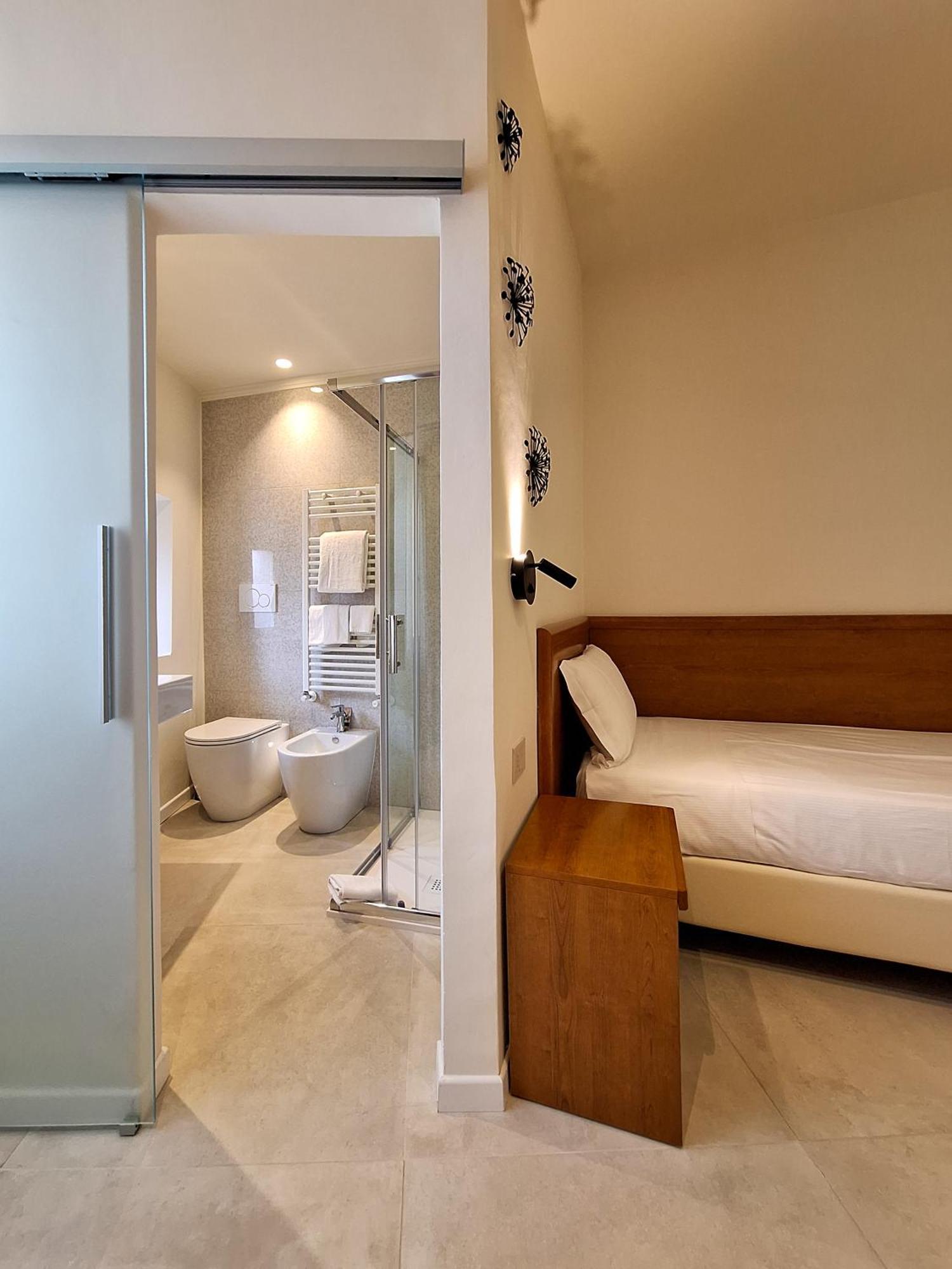 Hotel Lauri Macerata Buitenkant foto