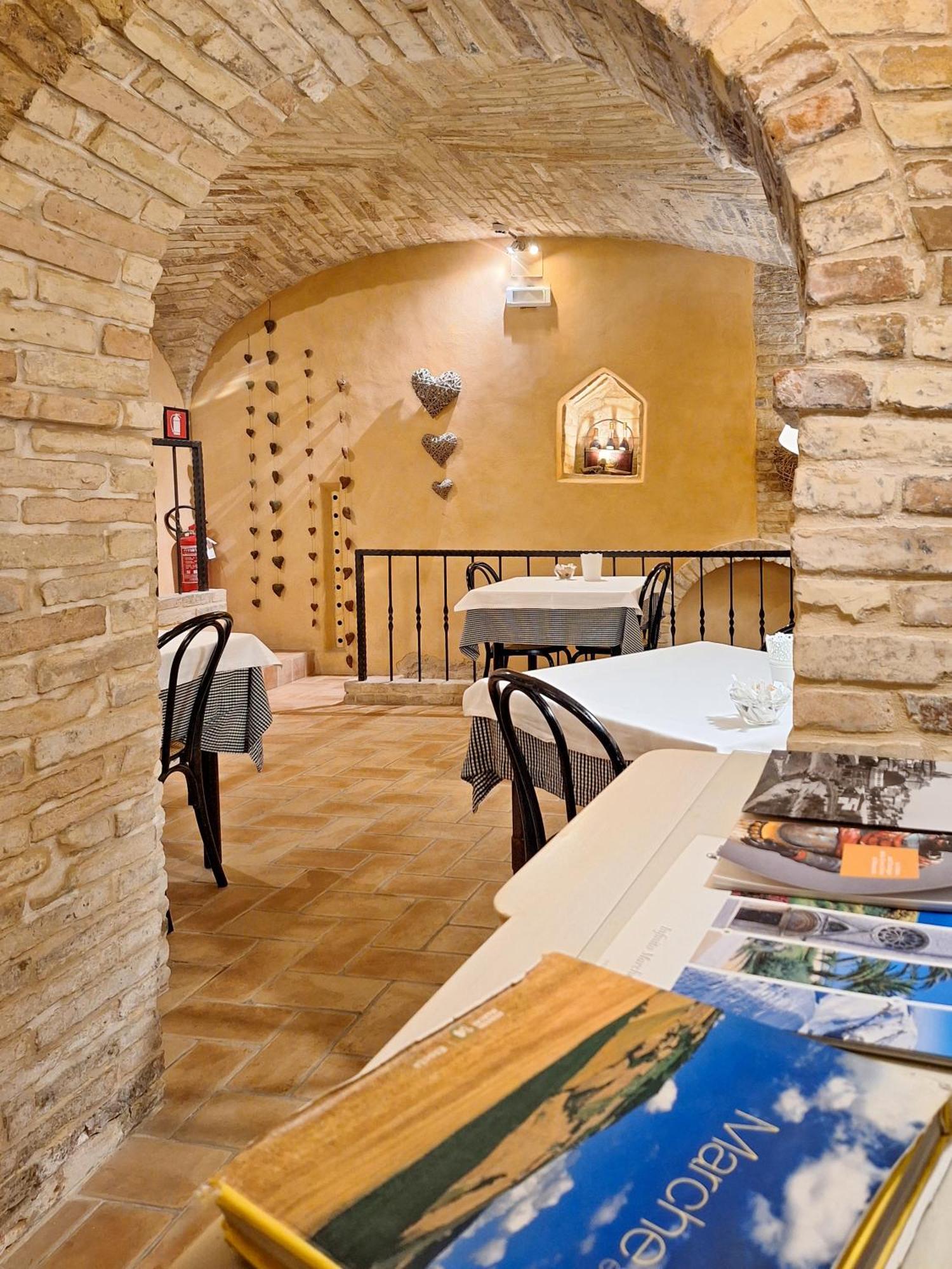 Hotel Lauri Macerata Buitenkant foto