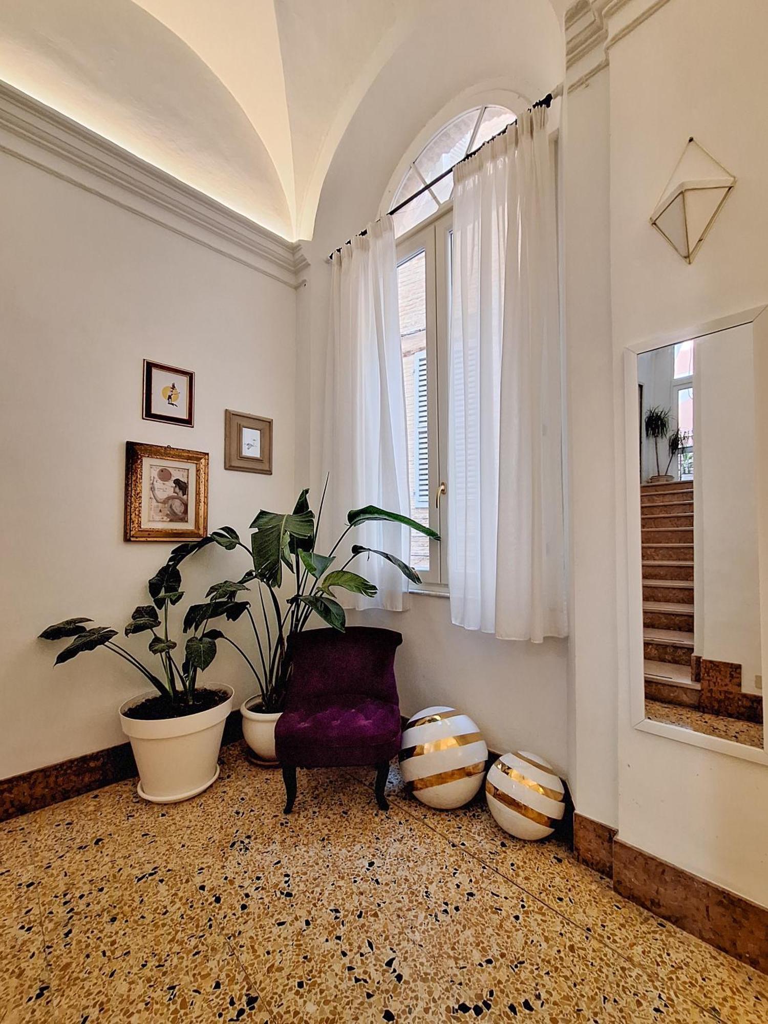 Hotel Lauri Macerata Buitenkant foto